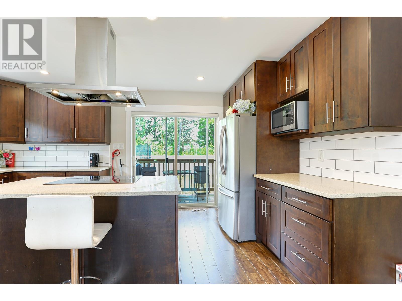 Property at 88 BLACKBERRY STREET image 5
