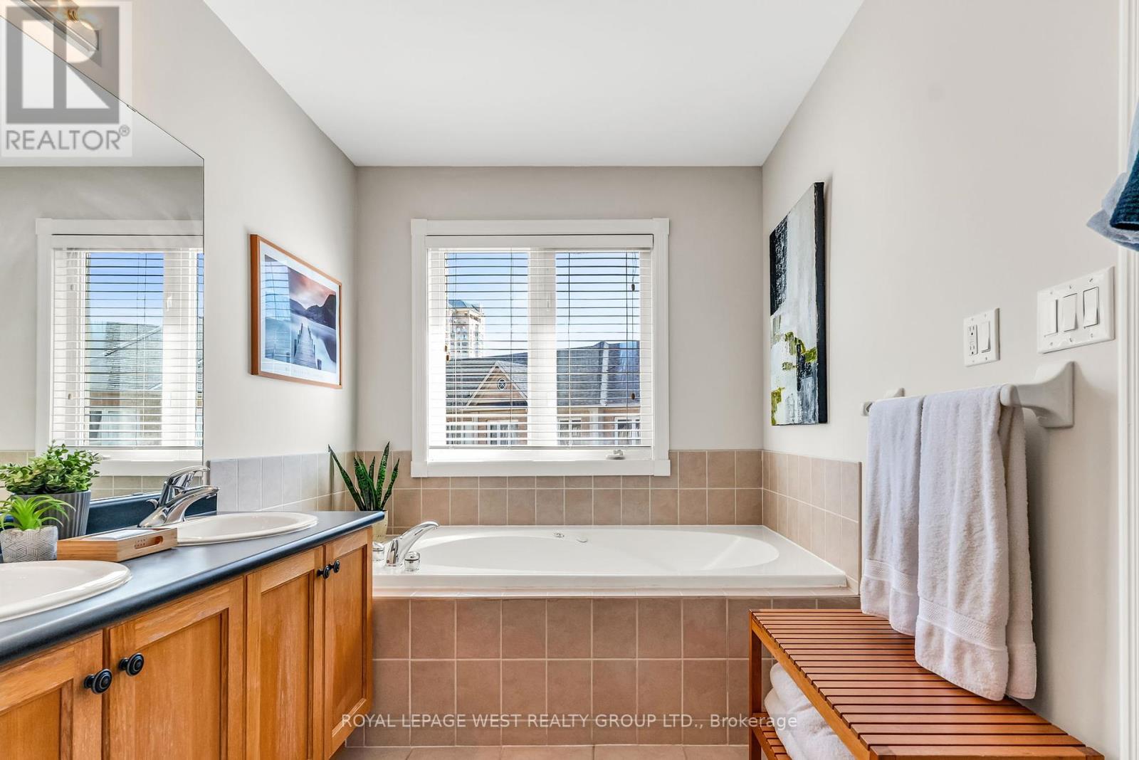 16 Yachters Lane, Toronto, Ontario  M8V 4C5 - Photo 27 - W12098709