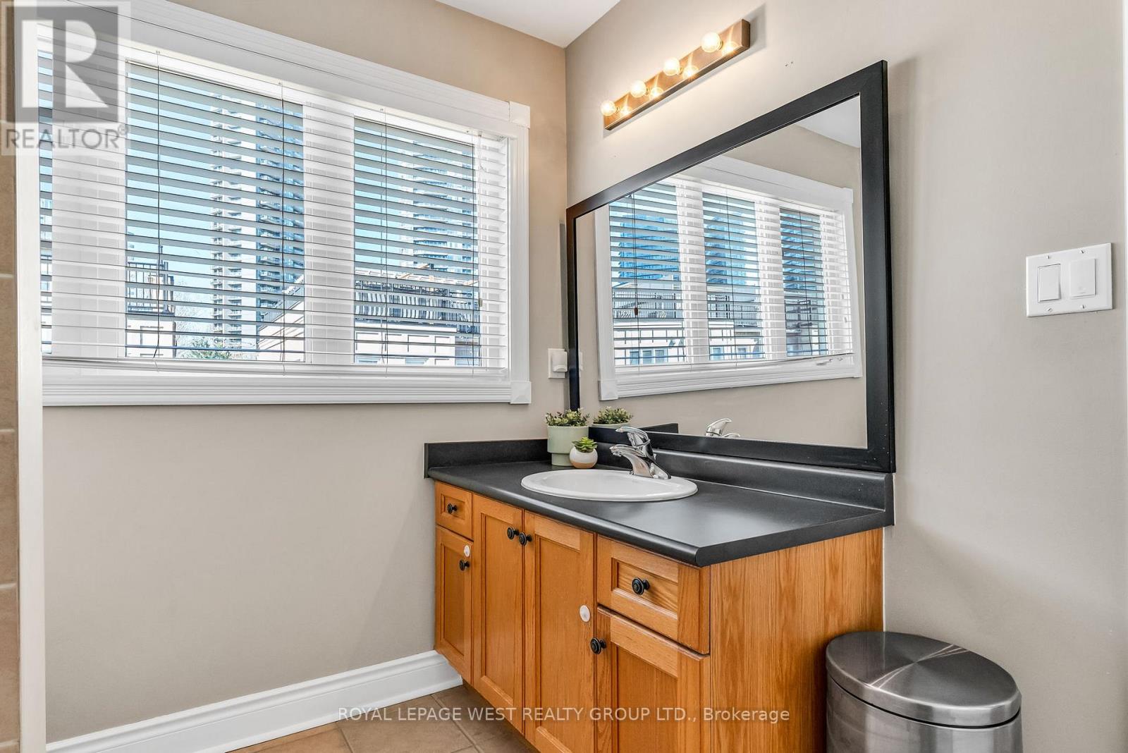 16 Yachters Lane, Toronto, Ontario  M8V 4C5 - Photo 30 - W12098709