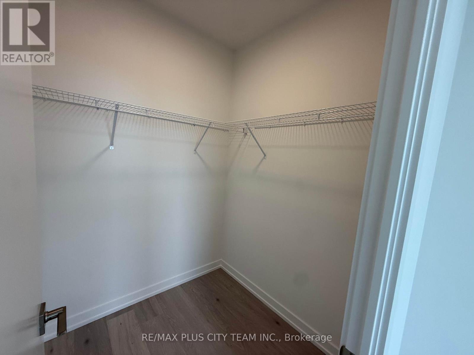 618 - 2501 Saw Whet Boulevard, Oakville, Ontario  L6M 5N2 - Photo 10 - W12185297