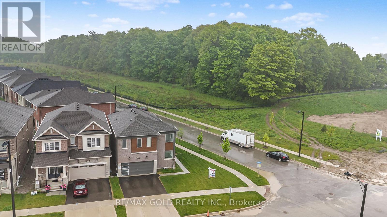 165 Forestwalk Street, Kitchener, Ontario  N2R 0T2 - Photo 5 - X12186942
