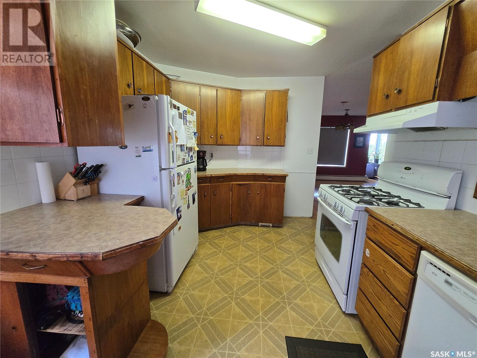 2318 Victory Road, Estevan, Saskatchewan  S4A 1Y4 - Photo 12 - SK007846