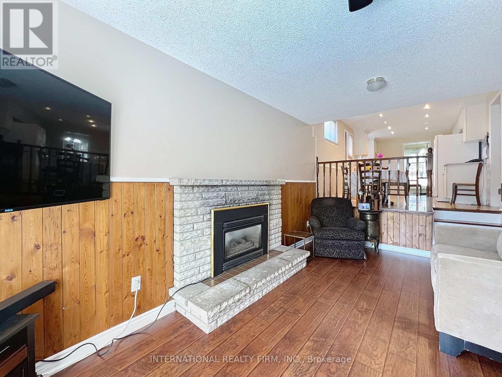 3602 Dunrankin Drive, Mississauga, Ontario  L4T 1V9 - Photo 23 - W12186993