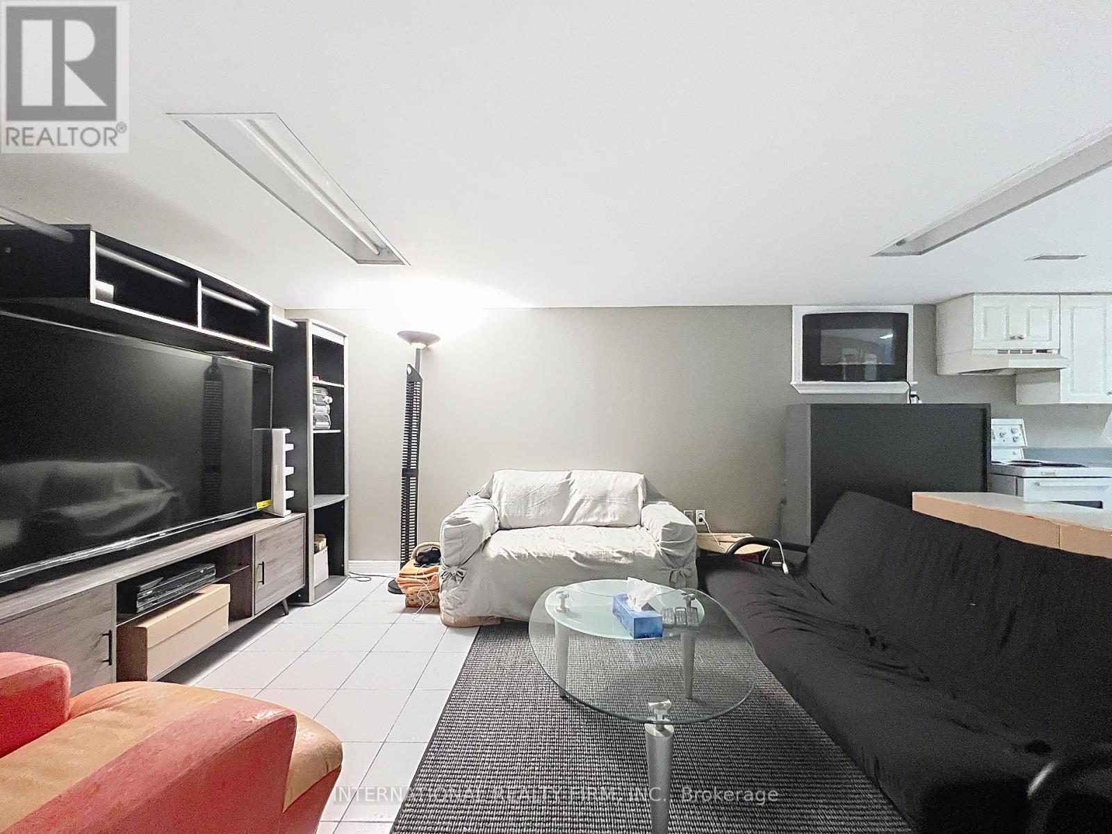 3602 Dunrankin Drive, Mississauga, Ontario  L4T 1V9 - Photo 30 - W12186993