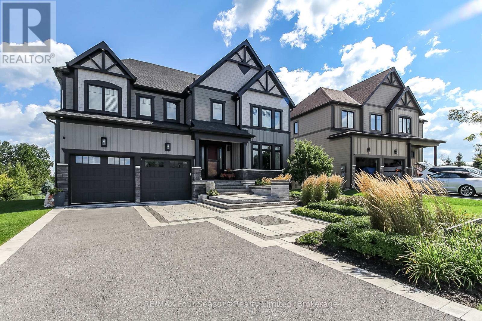 111 Crestview Court, Blue Mountains, Ontario  L9Y 0Z4 - Photo 2 - S12185397