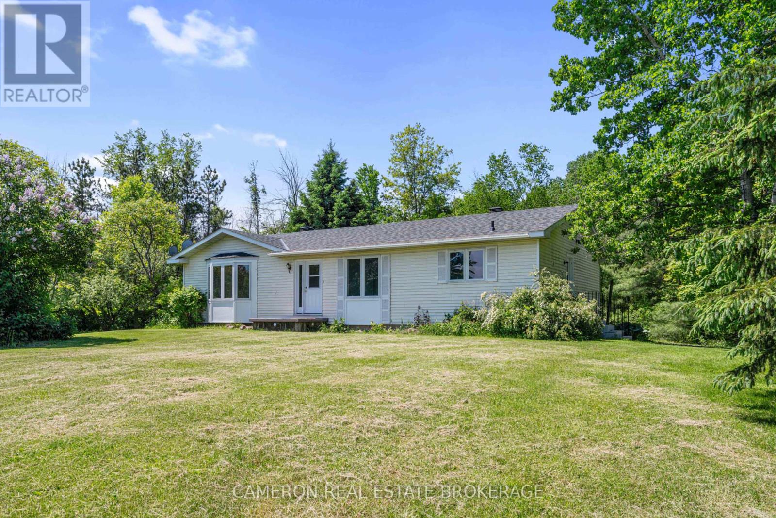 <h3>$549,900</h3><p>6050 Spring Creek Road, South Glengarry, Ontario</p>