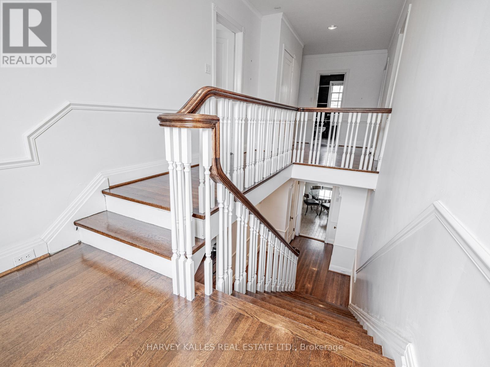 2 Silverwood Avenue, Toronto, Ontario  M5P 1W4 - Photo 36 - C12110841