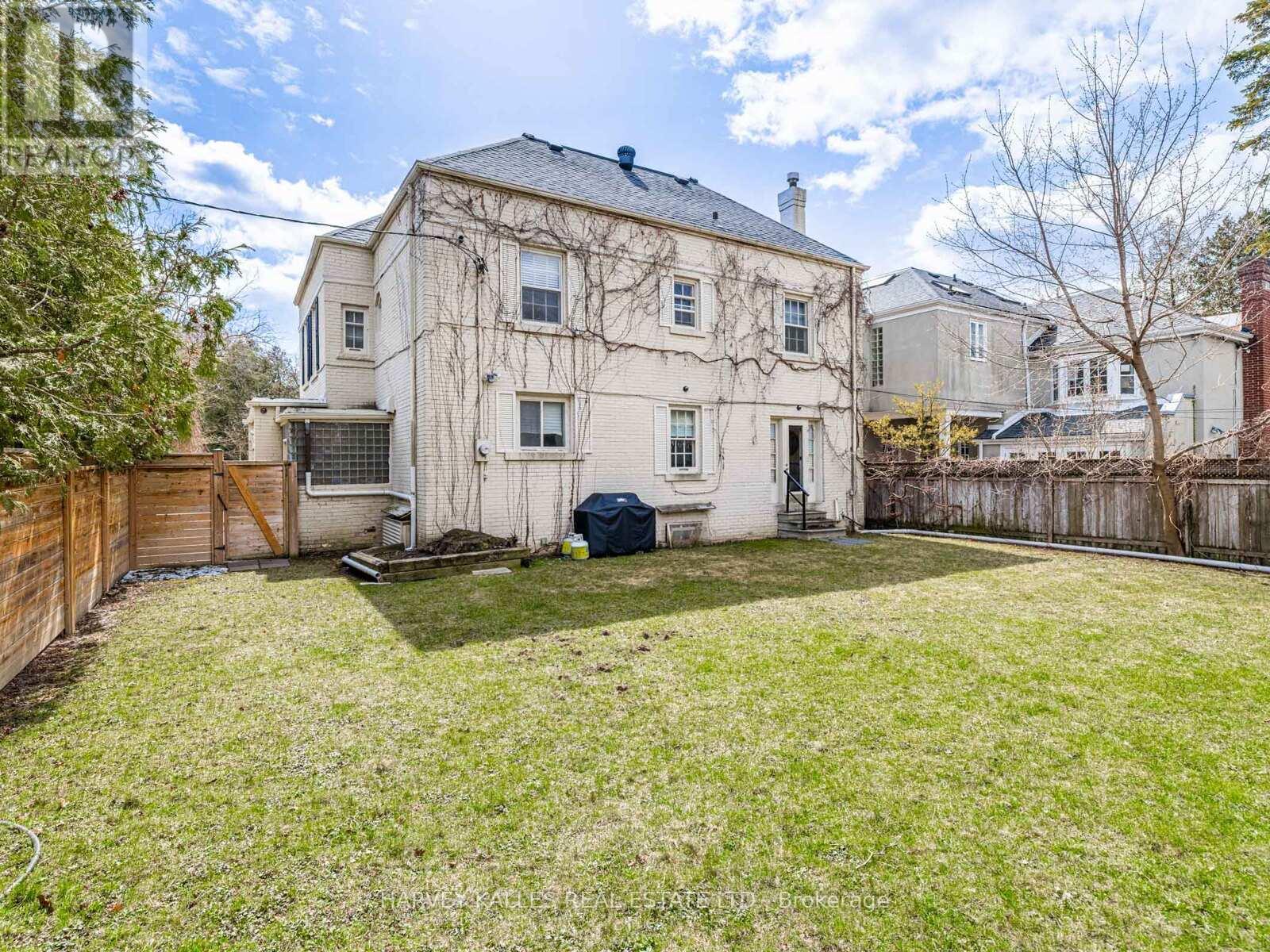 2 Silverwood Avenue, Toronto, Ontario  M5P 1W4 - Photo 38 - C12110841