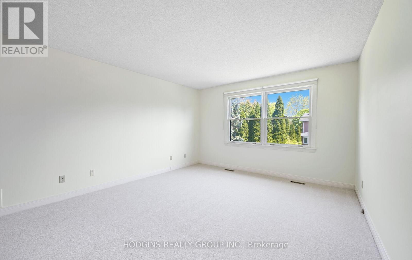 2547 King Richard's Place, Mississauga, Ontario  L5K 2H5 - Photo 19 - W12148396