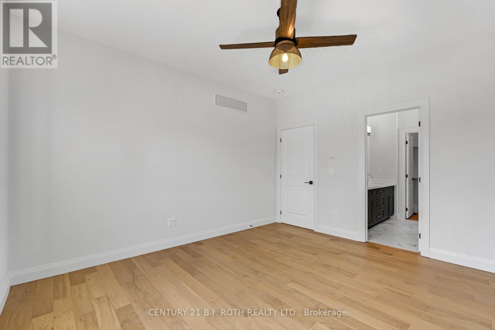 129 Brandon Avenue, Severn, Ontario  L0K 1E0 - Photo 21 - S12187006