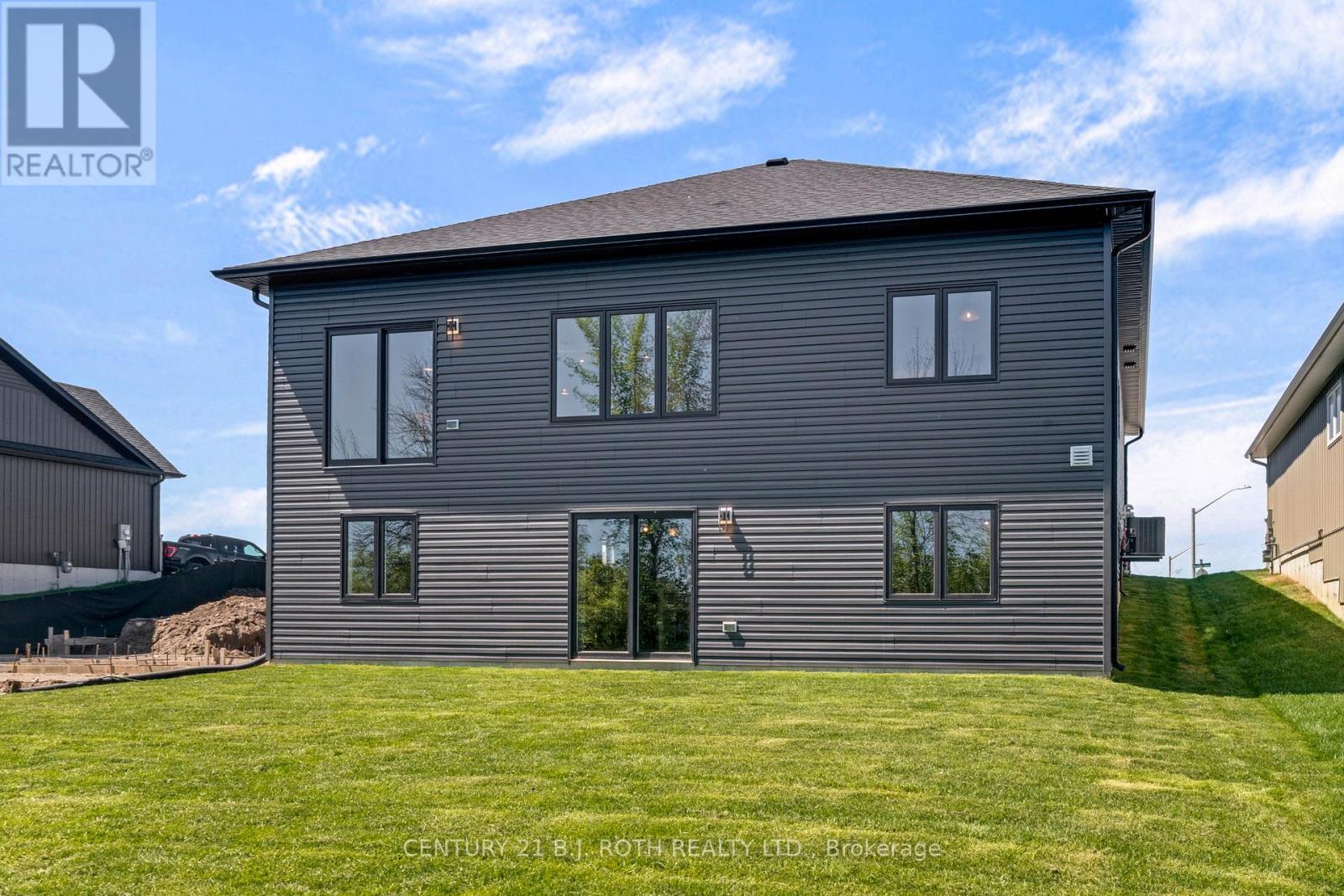 129 Brandon Avenue, Severn, Ontario  L0K 1E0 - Photo 34 - S12187006