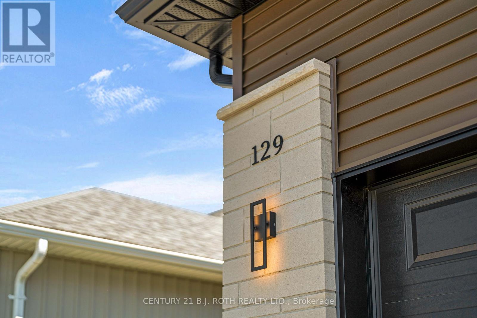 129 Brandon Avenue, Severn, Ontario  L0K 1E0 - Photo 5 - S12187006