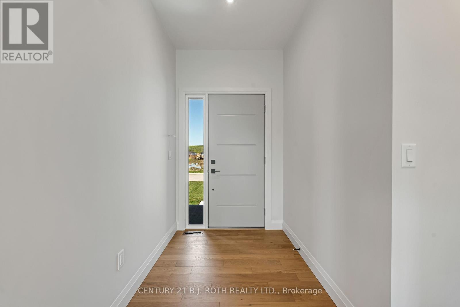 129 Brandon Avenue, Severn, Ontario  L0K 1E0 - Photo 6 - S12187006