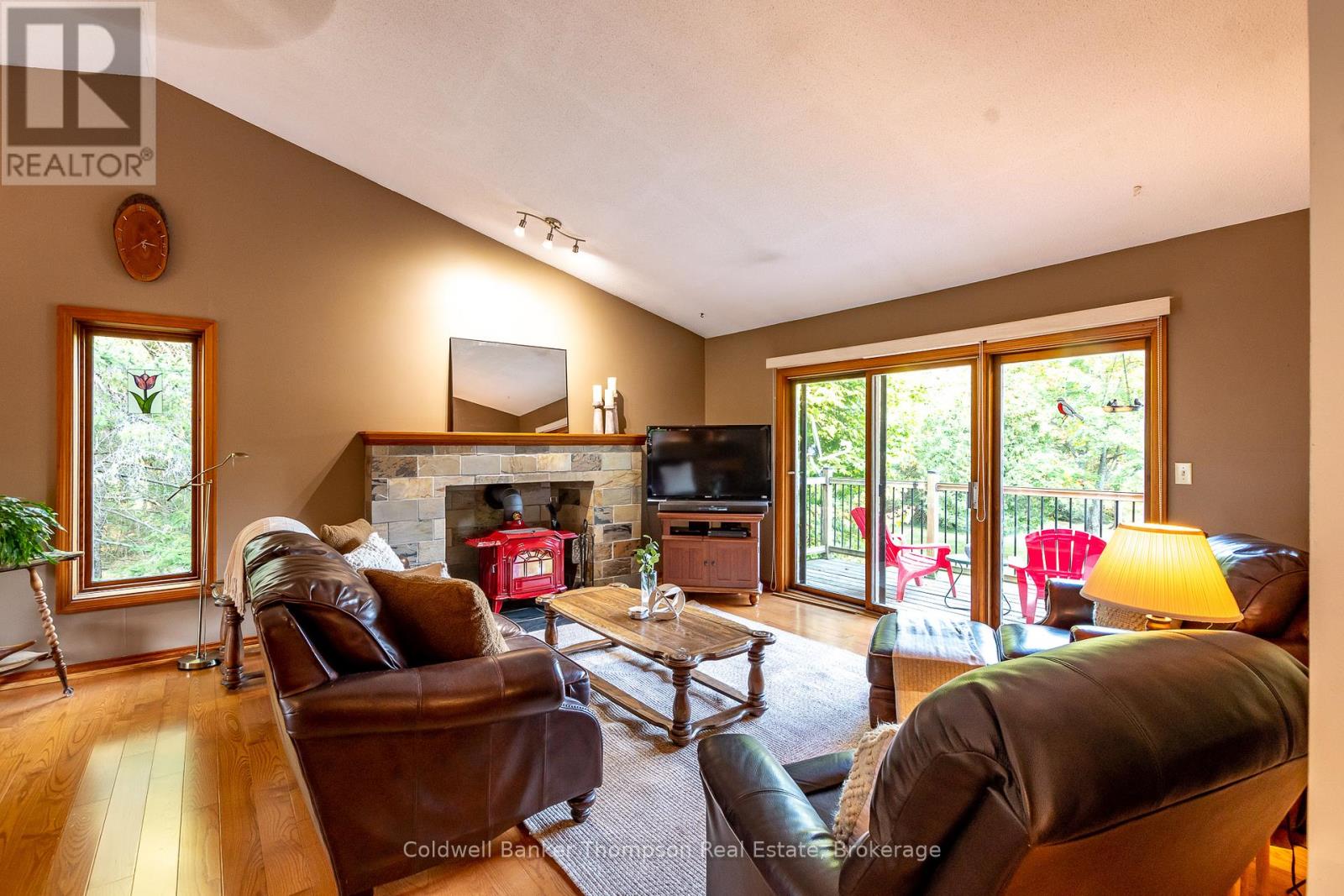 256 South Mary Lake Road, Huntsville, Ontario  P0B 1L0 - Photo 7 - X12169206