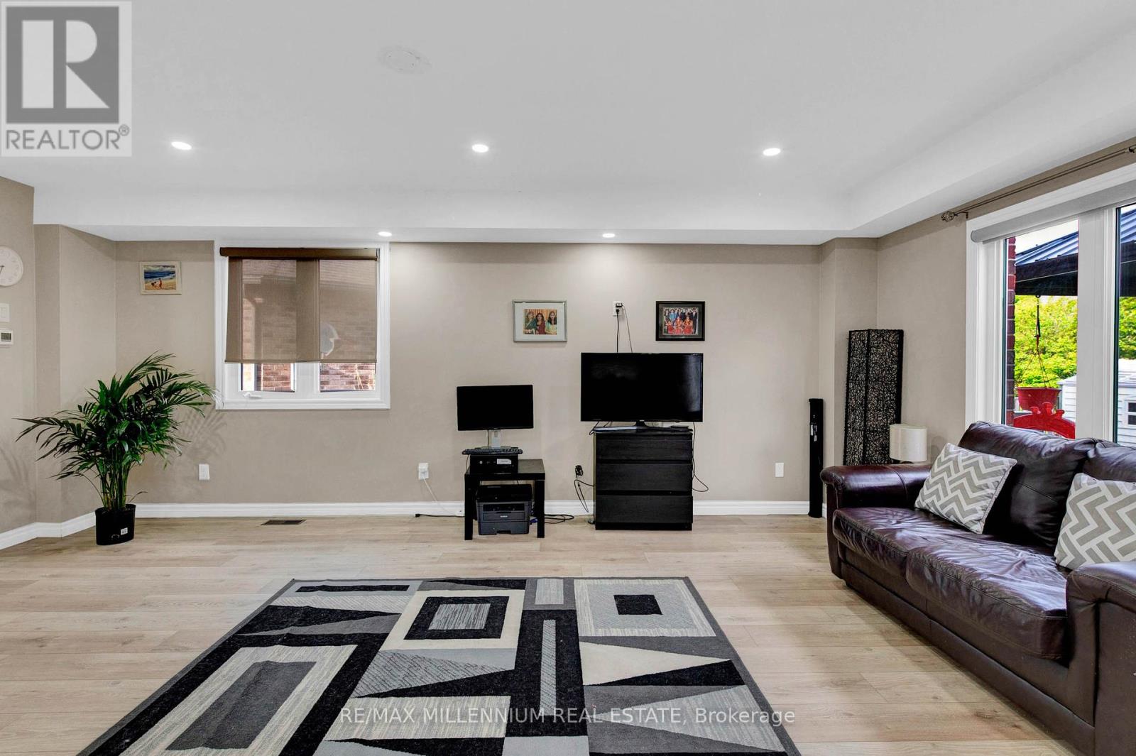 13 Ridgewood Court, Woodstock, Ontario  N4T 0E5 - Photo 9 - X12187016