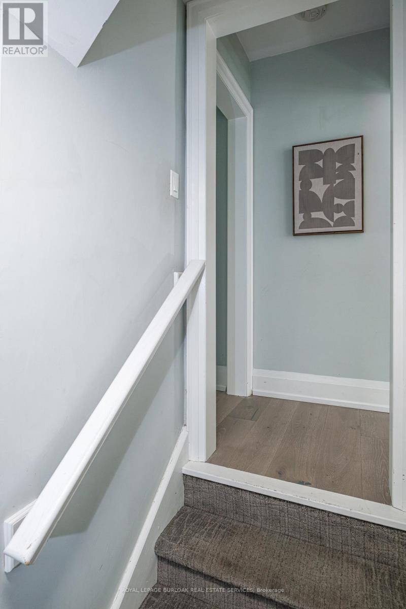 3 Oakwood Place, Hamilton, Ontario  L8S 4C9 - Photo 36 - X12187018