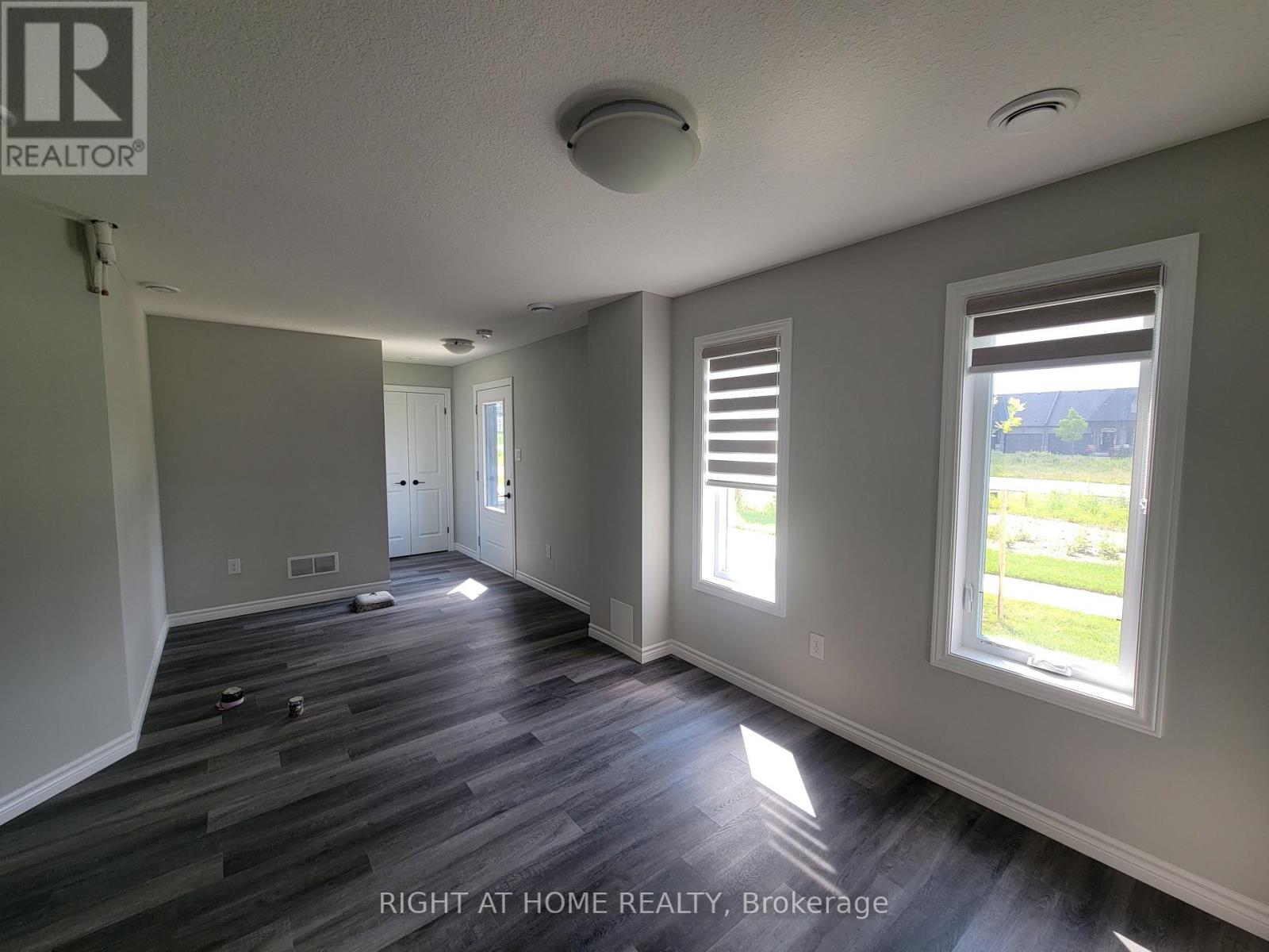 72 - 435 Callaway Road, London North, Ontario  N6G 2N1 - Photo 5 - X12187024