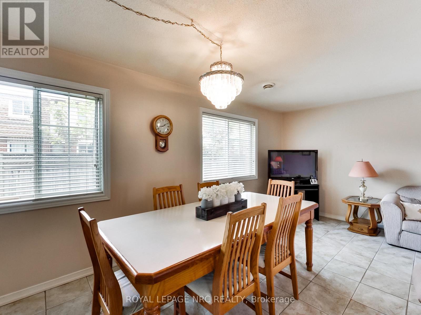 4 - 897 Stone Church Road E, Hamilton, Ontario  L8W 1B2 - Photo 11 - X12187042