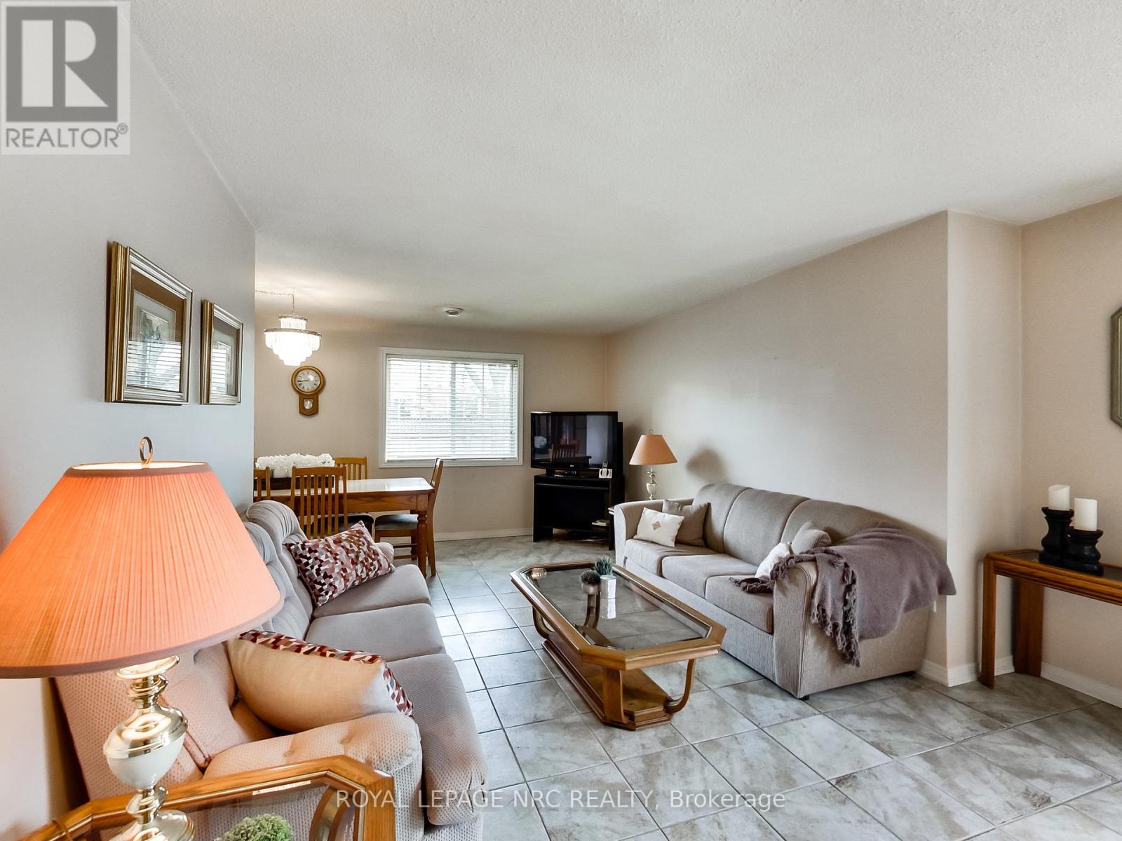 4 - 897 Stone Church Road E, Hamilton, Ontario  L8W 1B2 - Photo 4 - X12187042