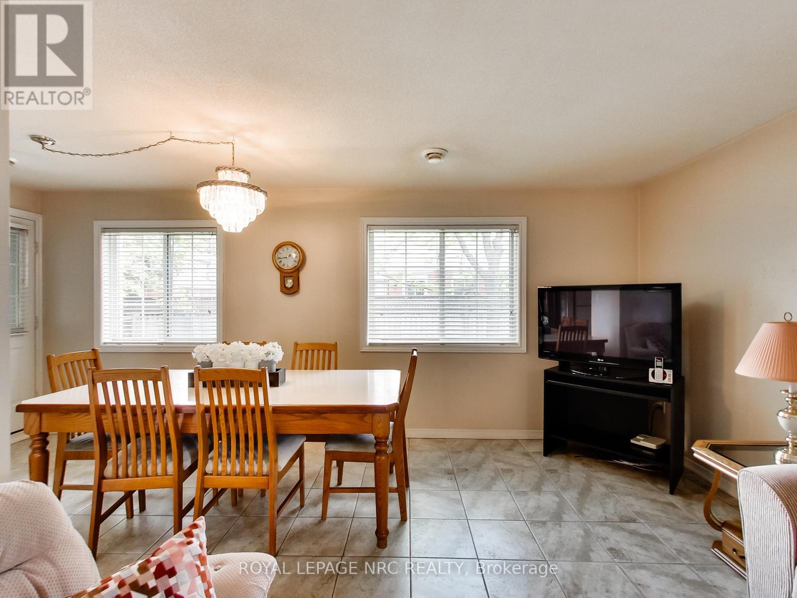 4 - 897 Stone Church Road E, Hamilton, Ontario  L8W 1B2 - Photo 7 - X12187042