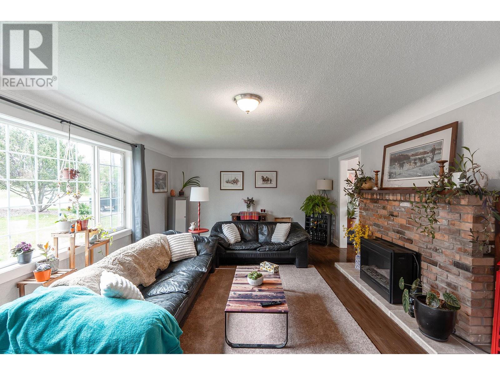 Property at 3766 Wetton Road image 4
