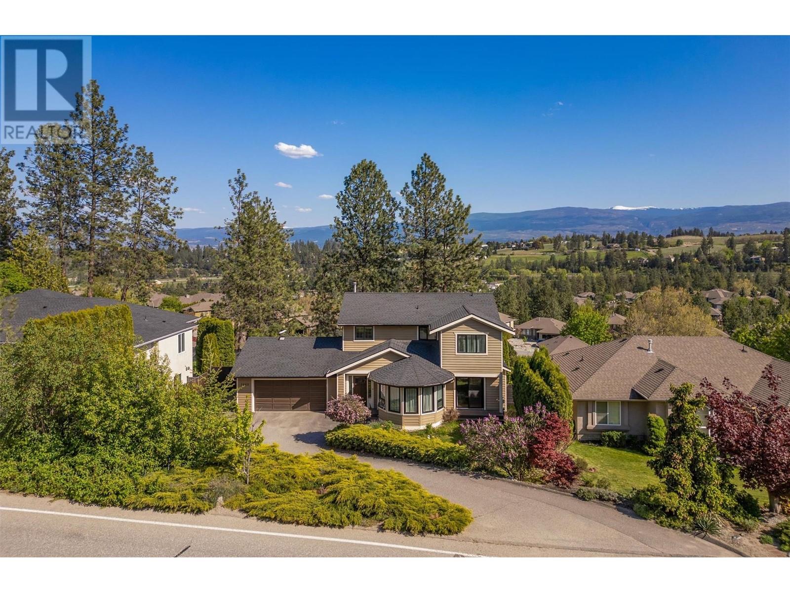 2069 Horizon Drive, West Kelowna, BC V1Z3N4