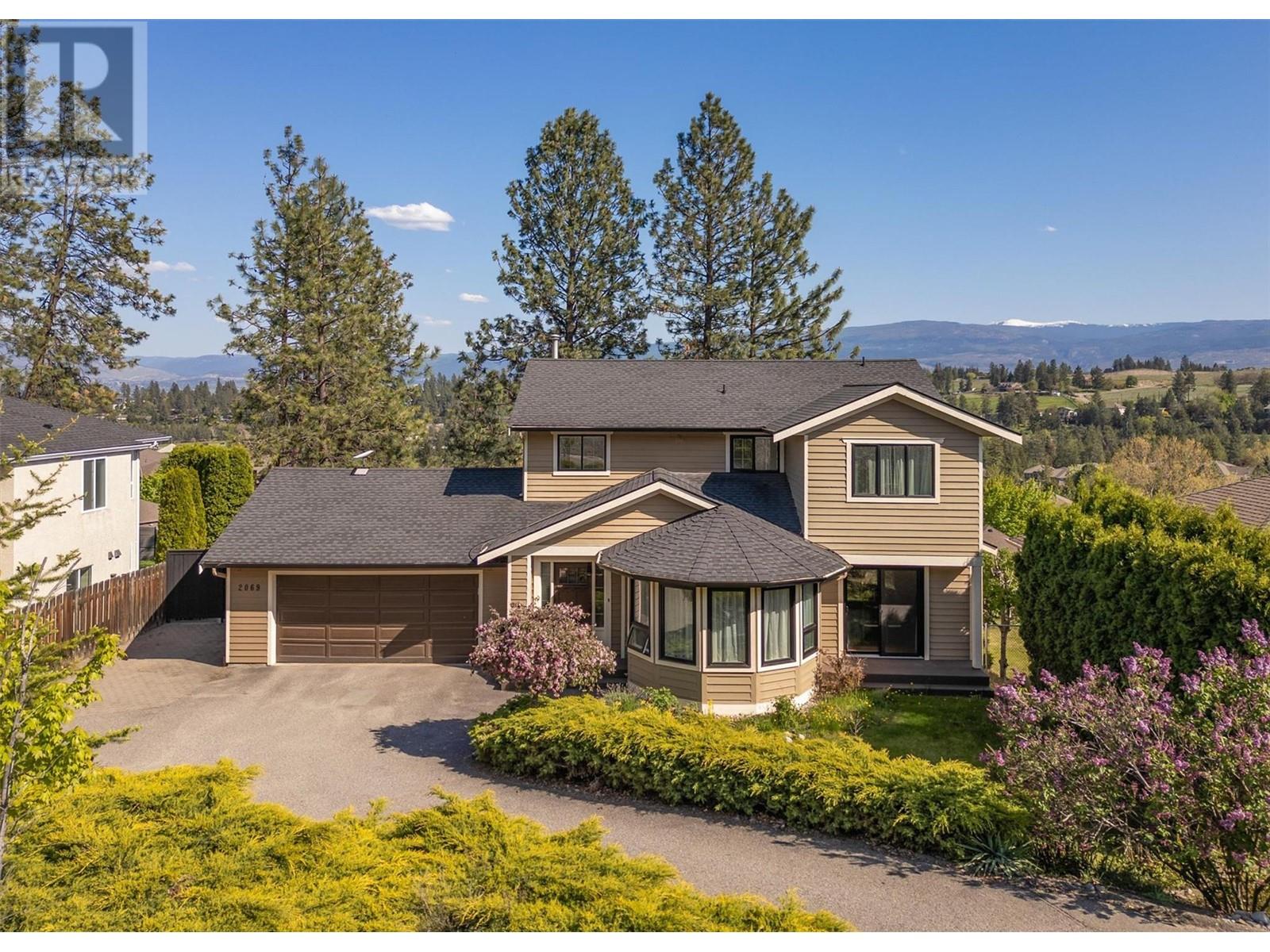 2069 Horizon Drive, West Kelowna, BC V1Z3N4