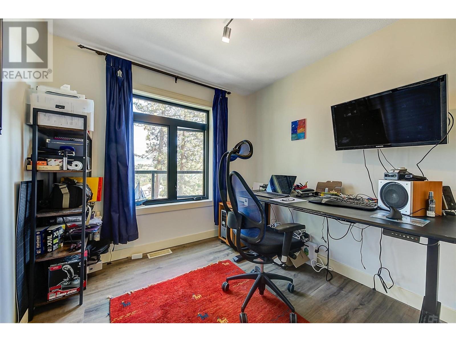 2069 Horizon Drive, West Kelowna, BC V1Z3N4