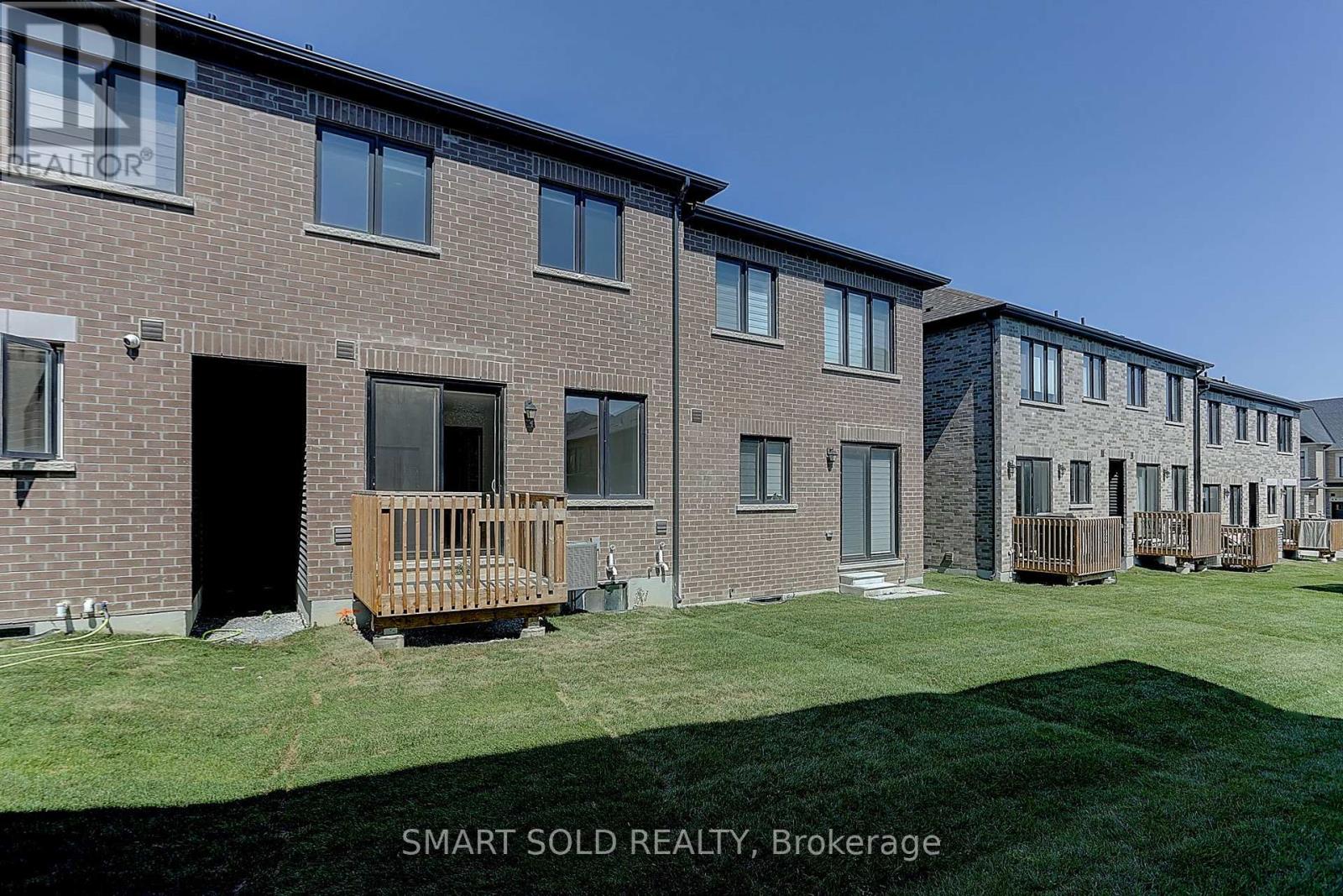 5 Hercules Club Drive, Richmond Hill, Ontario  L4E 1K6 - Photo 11 - N12077801