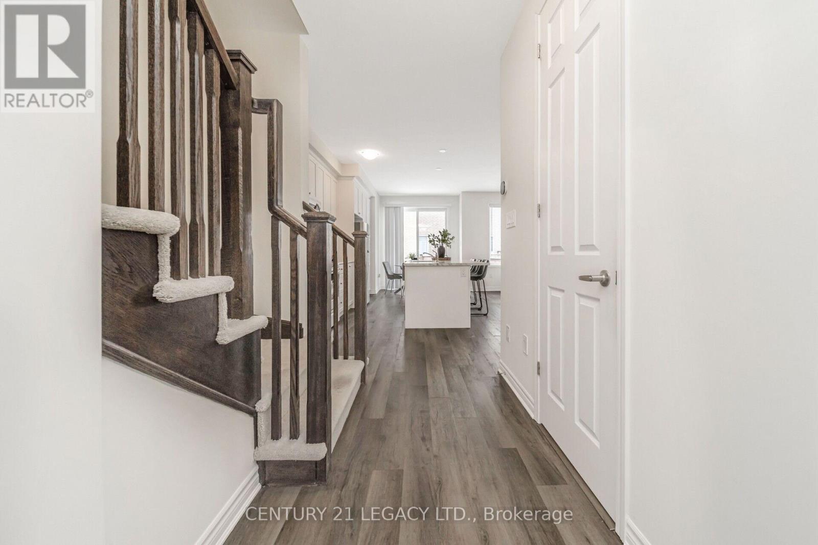 932 Cherry Court, Milton, Ontario  L9E 1P8 - Photo 10 - W12178386
