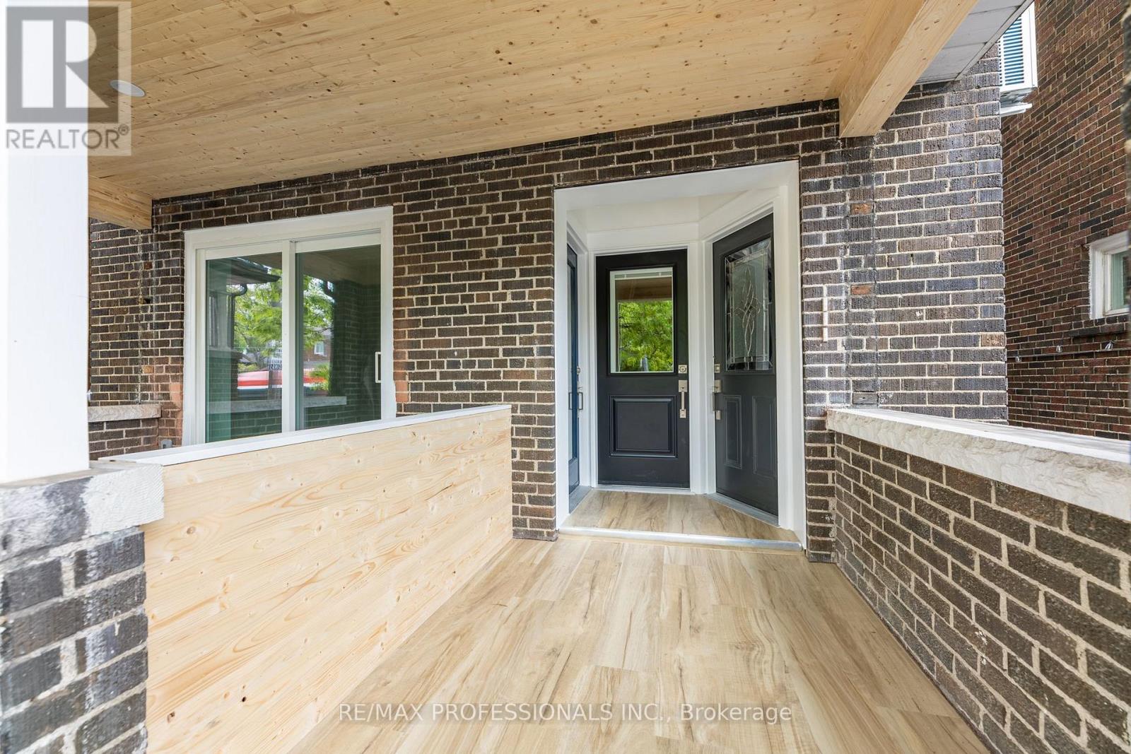 B - 130 Jane Street, Toronto, Ontario  M6S 3Y6 - Photo 3 - W12187051