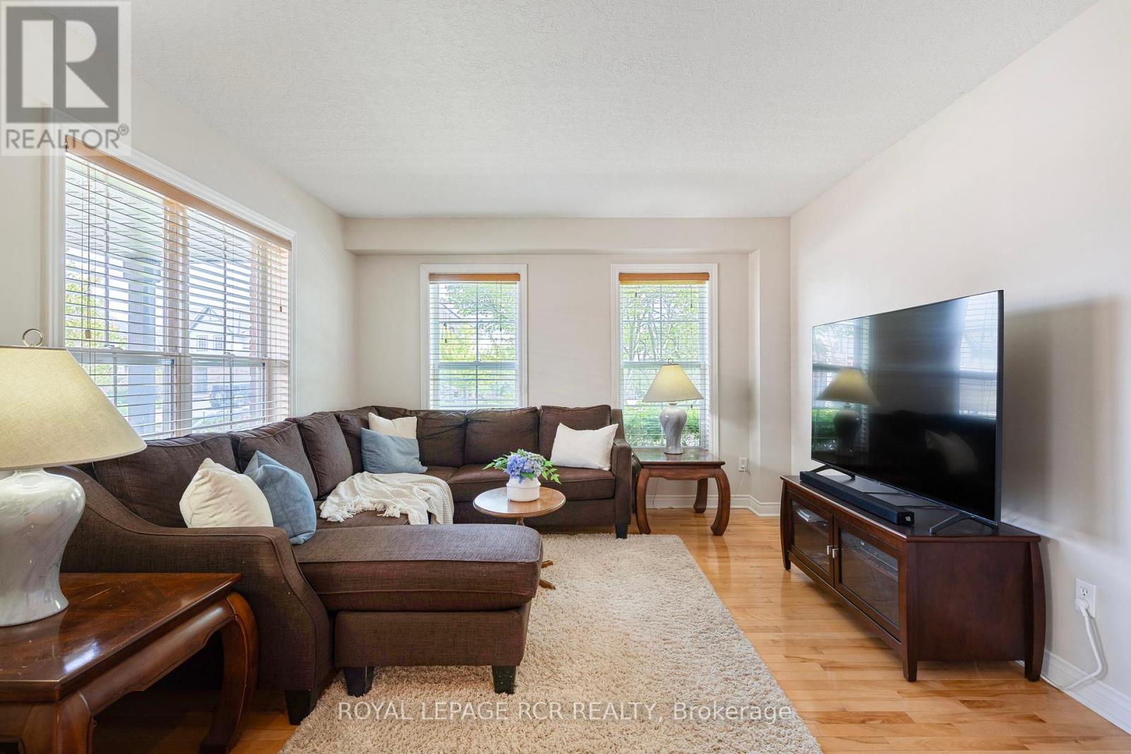69 Spencer Avenue, Orangeville, Ontario  L9W 5E7 - Photo 4 - W12186926