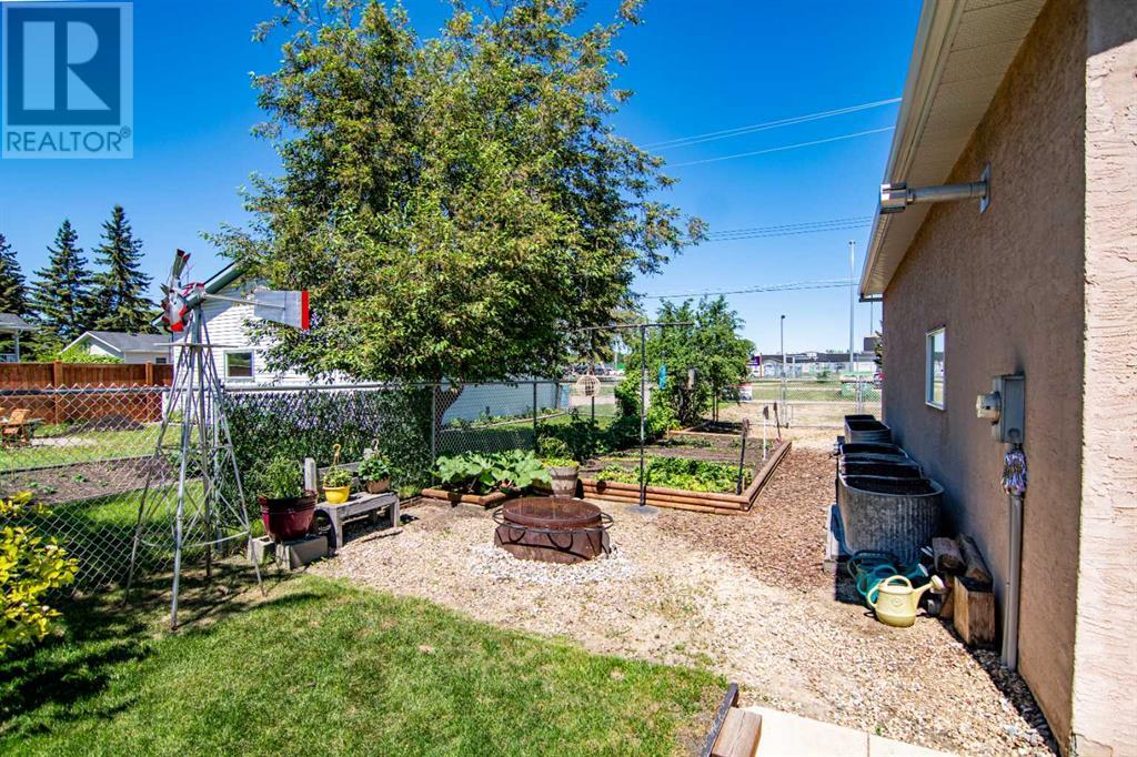 5528 55 Avenue, Lacombe, Alberta  T4L 1L9 - Photo 12 - A2212398
