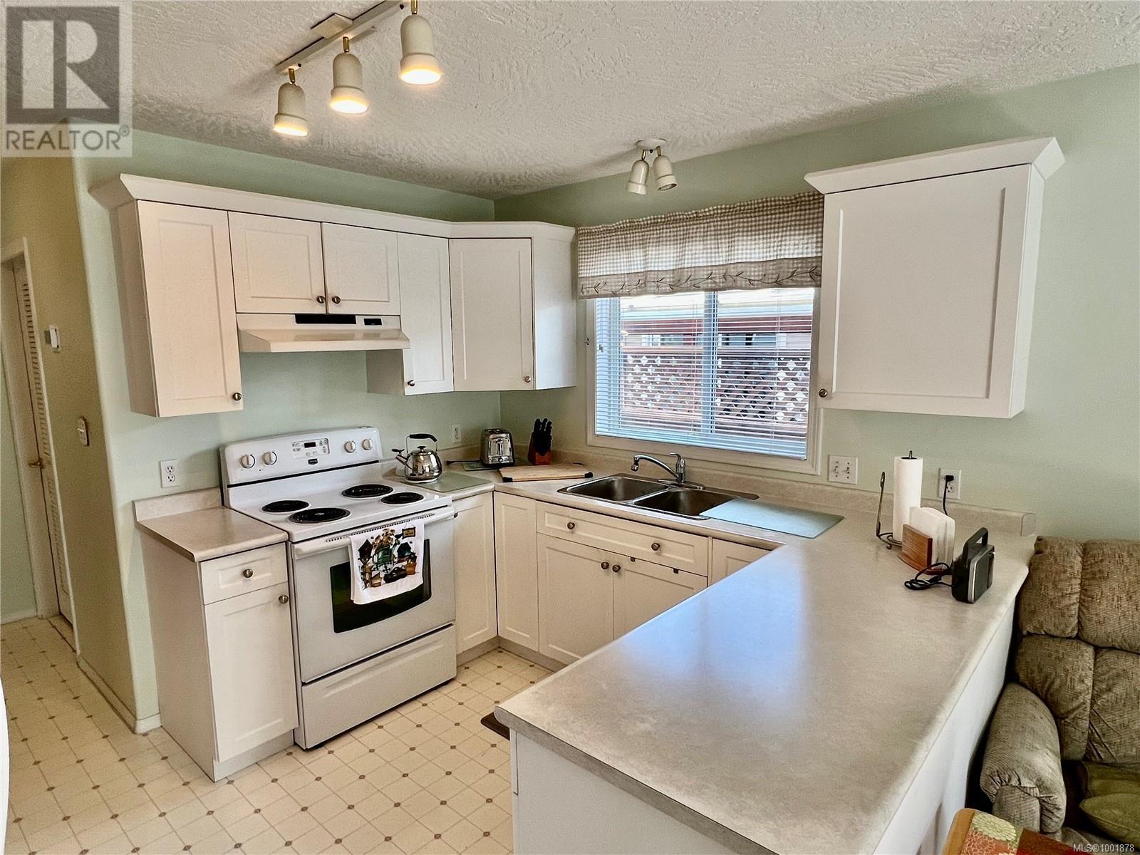 108 Camas Lane, View Royal, British Columbia  V9A 7M2 - Photo 7 - 1001878