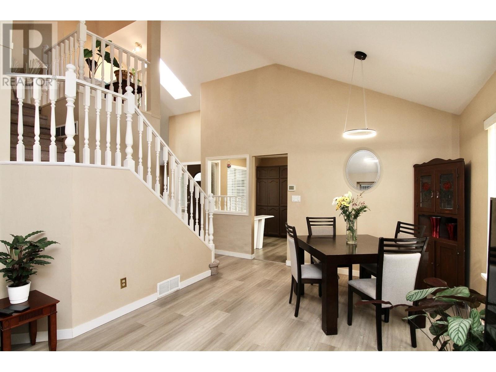 11465 207a Street, Maple Ridge, British Columbia  V2X 0C7 - Photo 9 - R2996489