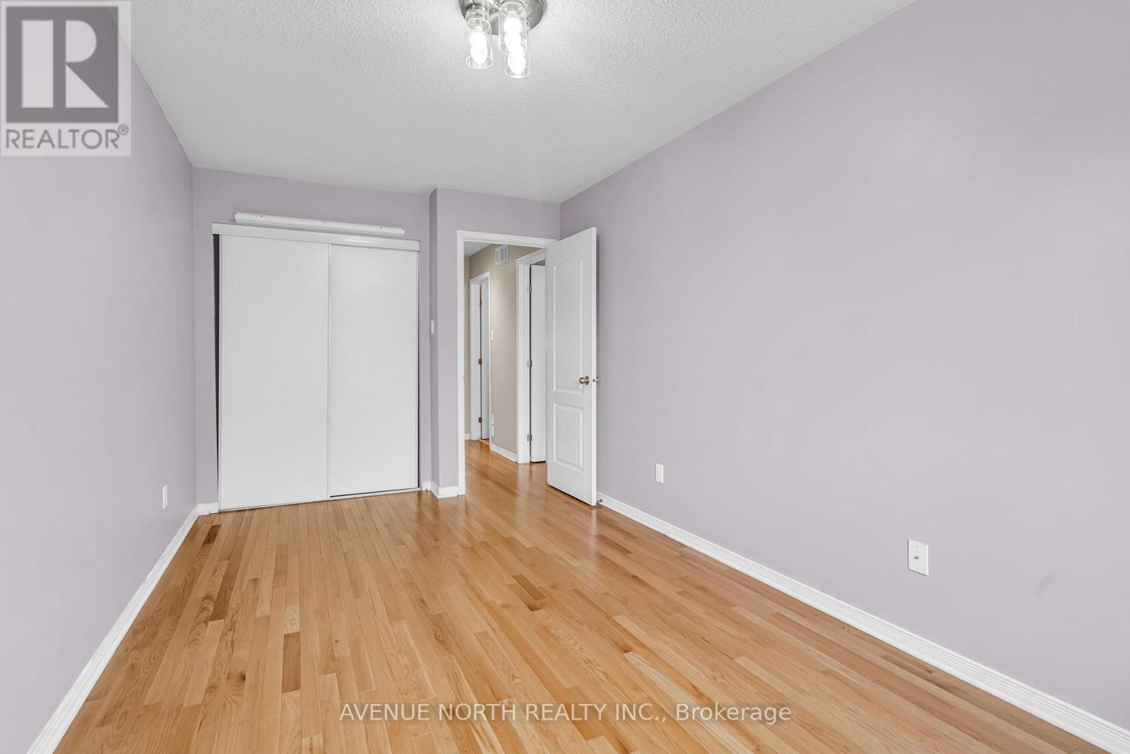 352 Freedom Private, Ottawa, Ontario  K1G 6W4 - Photo 23 - X12187079