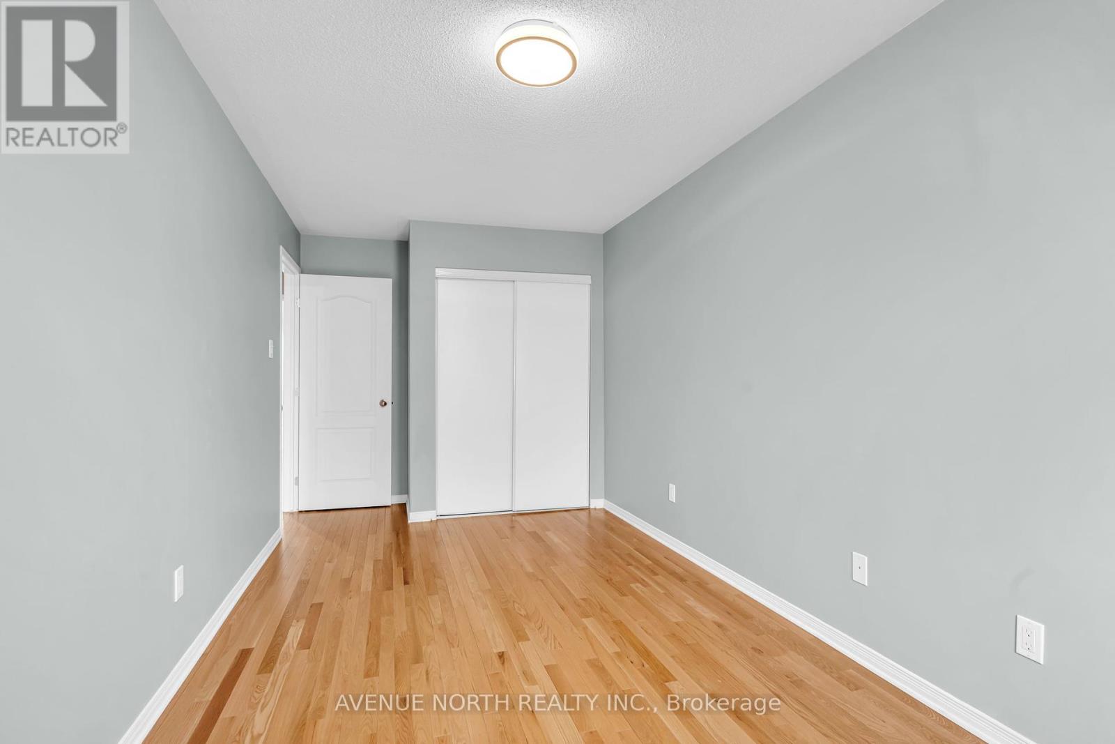352 Freedom Private, Ottawa, Ontario  K1G 6W4 - Photo 25 - X12187079