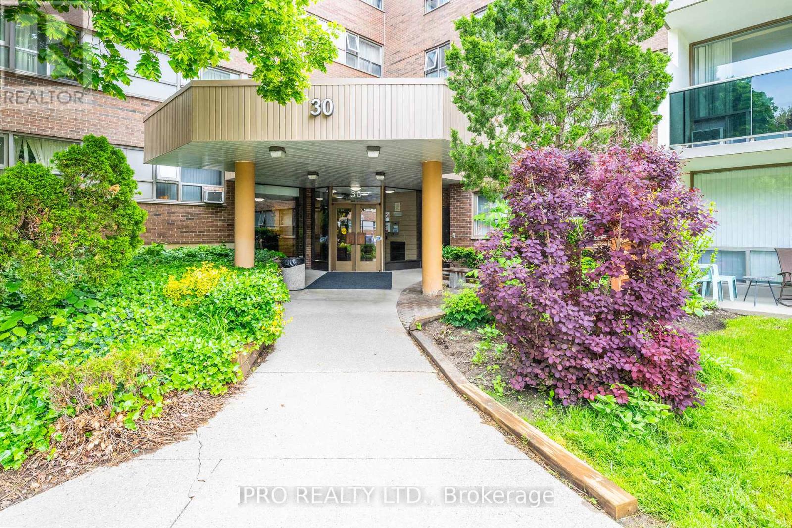 301 - 30 Sunrise Avenue, Toronto (Victoria Village), Ontario  M4A 2R3 - Photo 1 - C12187069