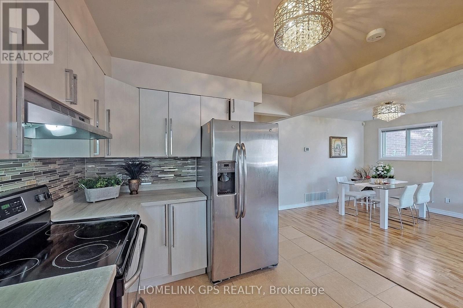 267 Elgin Mills Road W, Richmond Hill, Ontario  L4C 4M1 - Photo 4 - N12187065