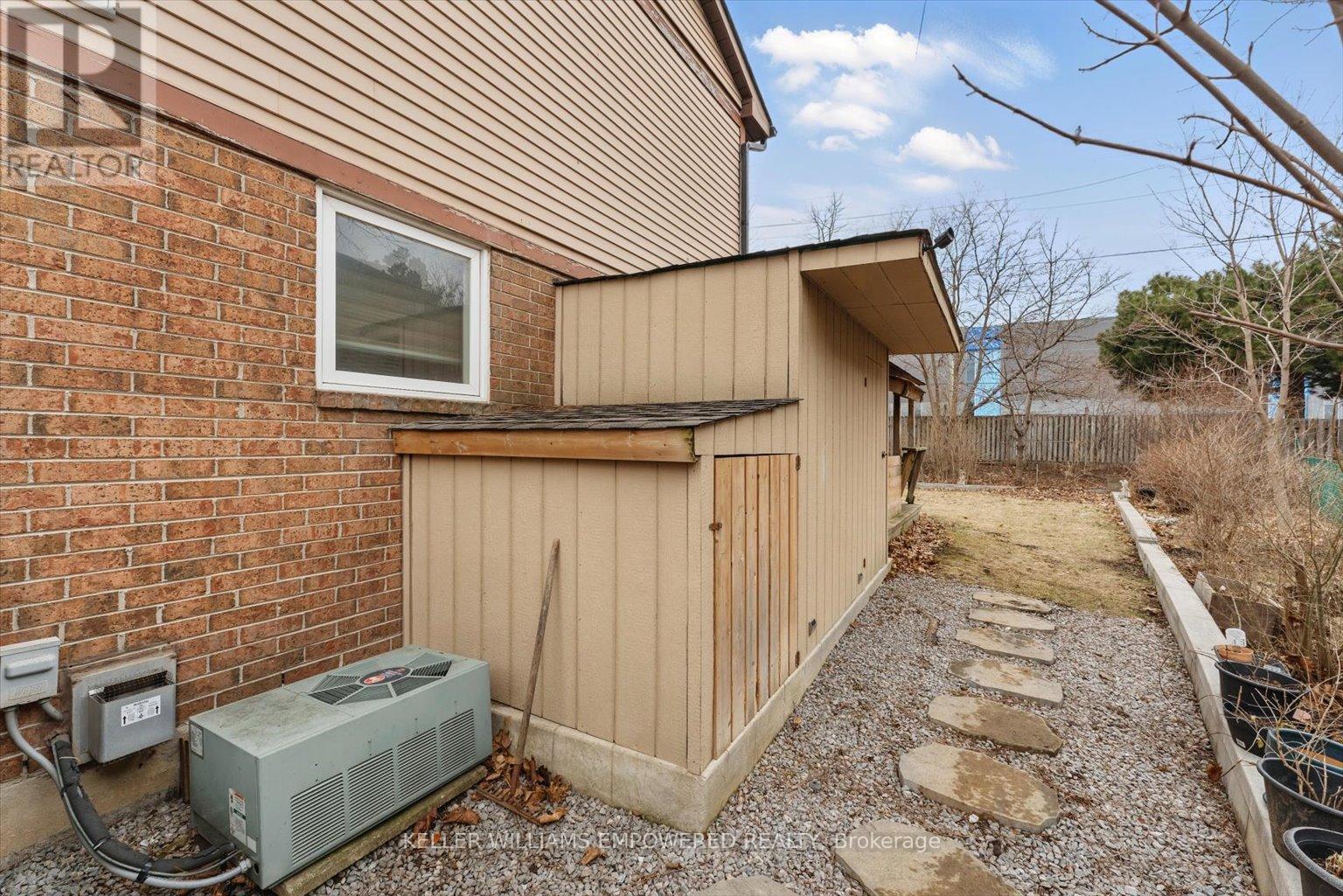 Main & Upper - 197 Stephen Street, Richmond Hill, Ontario  L4C 5N9 - Photo 37 - N12187075