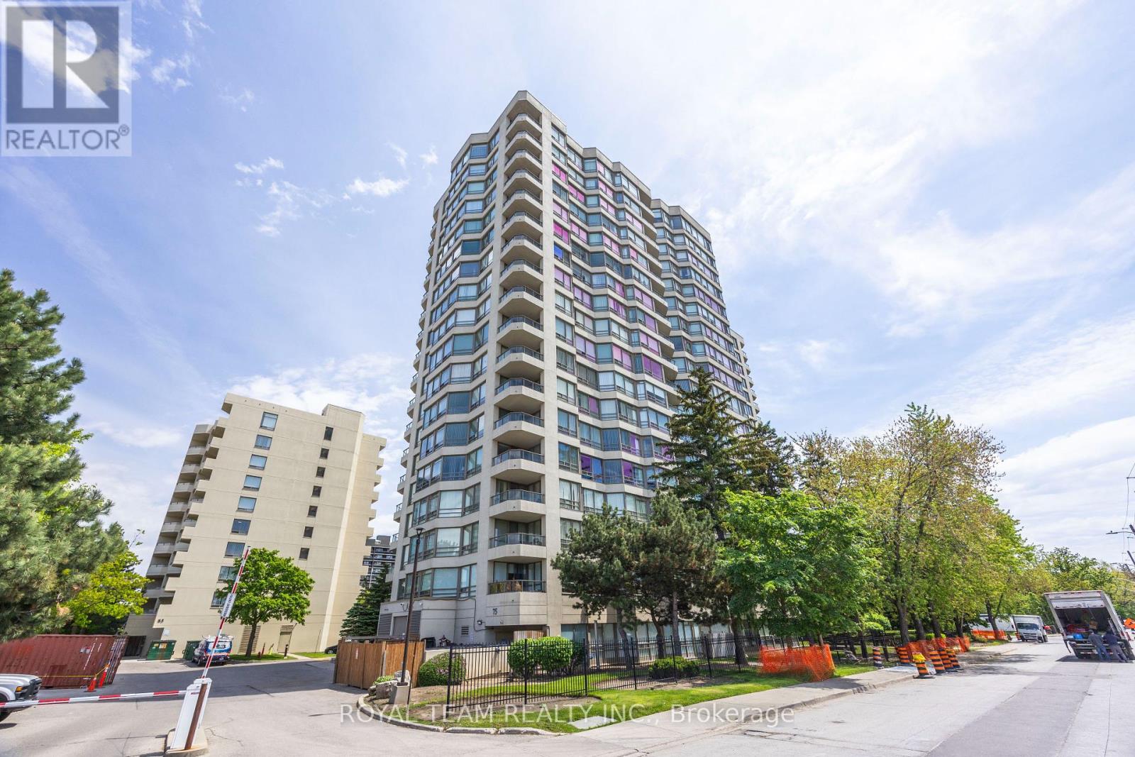 1403 - 75 KING STREET E, Mississauga, Ontario