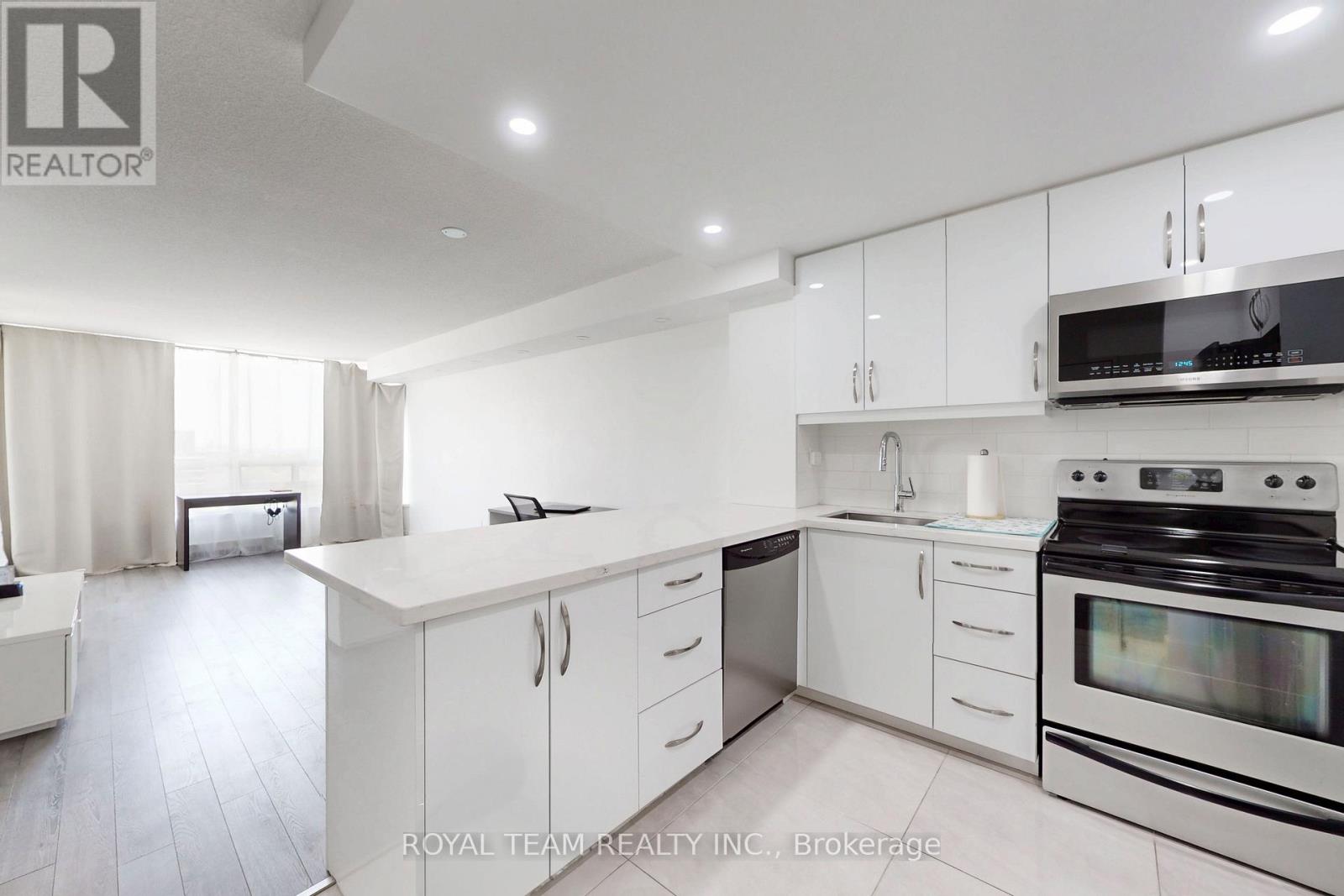 1403 - 75 King Street E, Mississauga, Ontario  L5A 4G5 - Photo 5 - W12187088