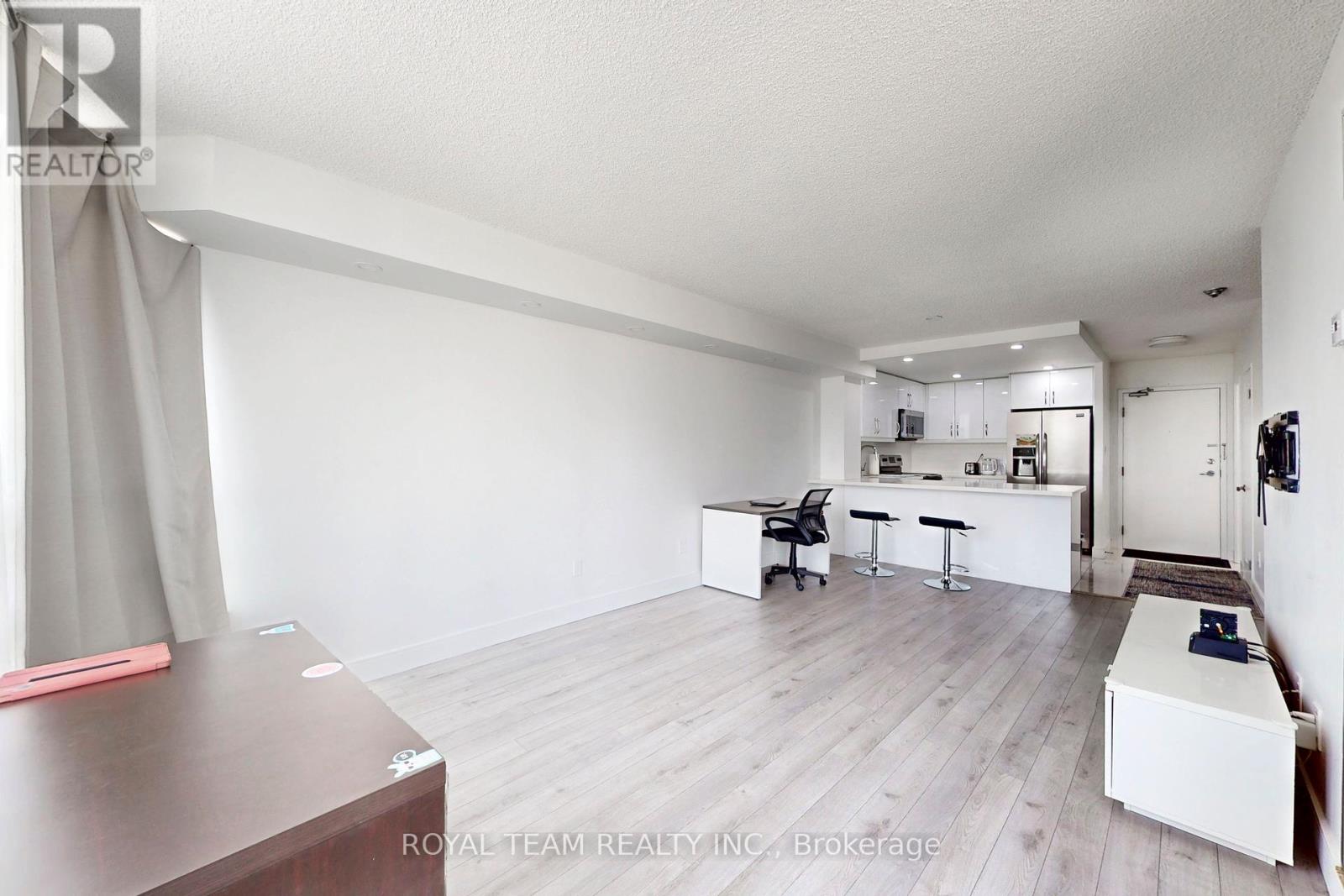 1403 - 75 King Street E, Mississauga, Ontario  L5A 4G5 - Photo 9 - W12187088