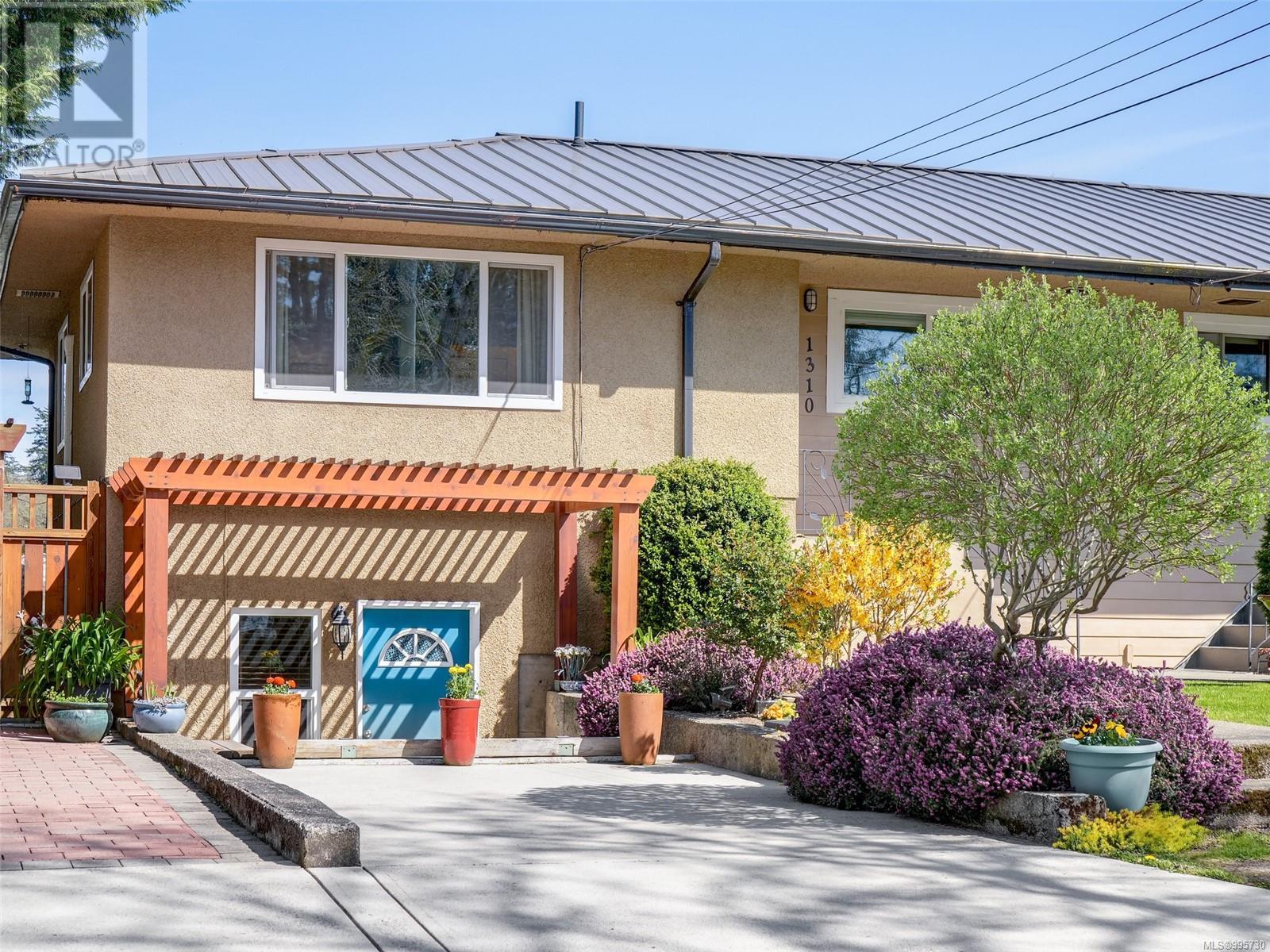 1310 Roy Rd, Saanich, British Columbia