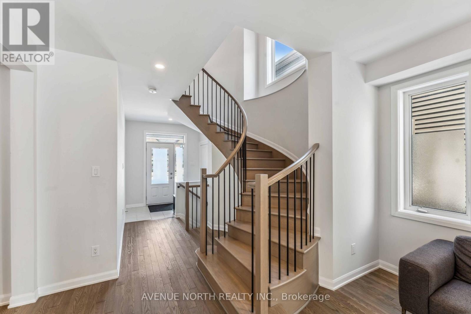 841 Cappamore Drive, Ottawa, Ontario  K2J 7C3 - Photo 2 - X12118545
