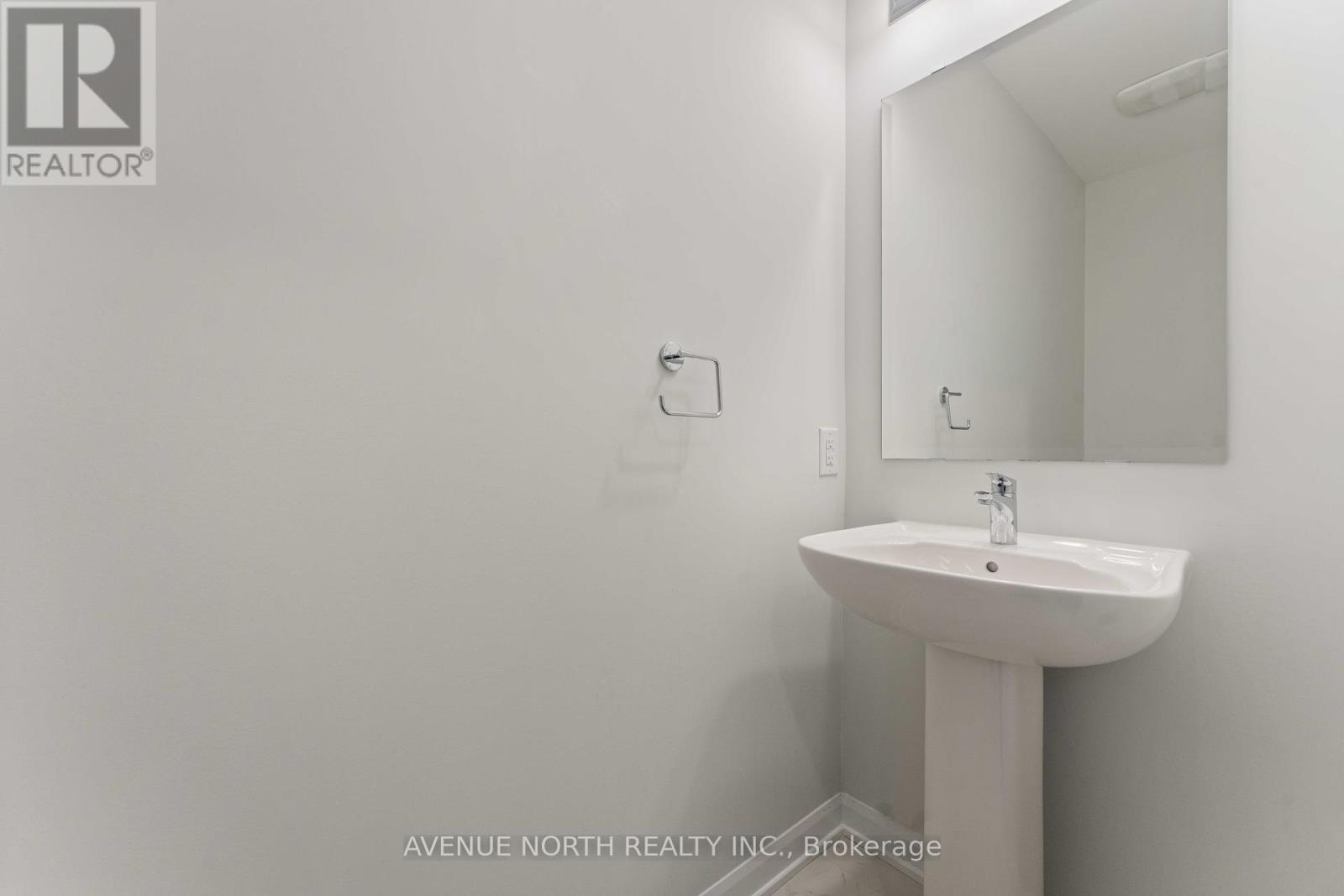 841 Cappamore Drive, Ottawa, Ontario  K2J 7C3 - Photo 12 - X12118545