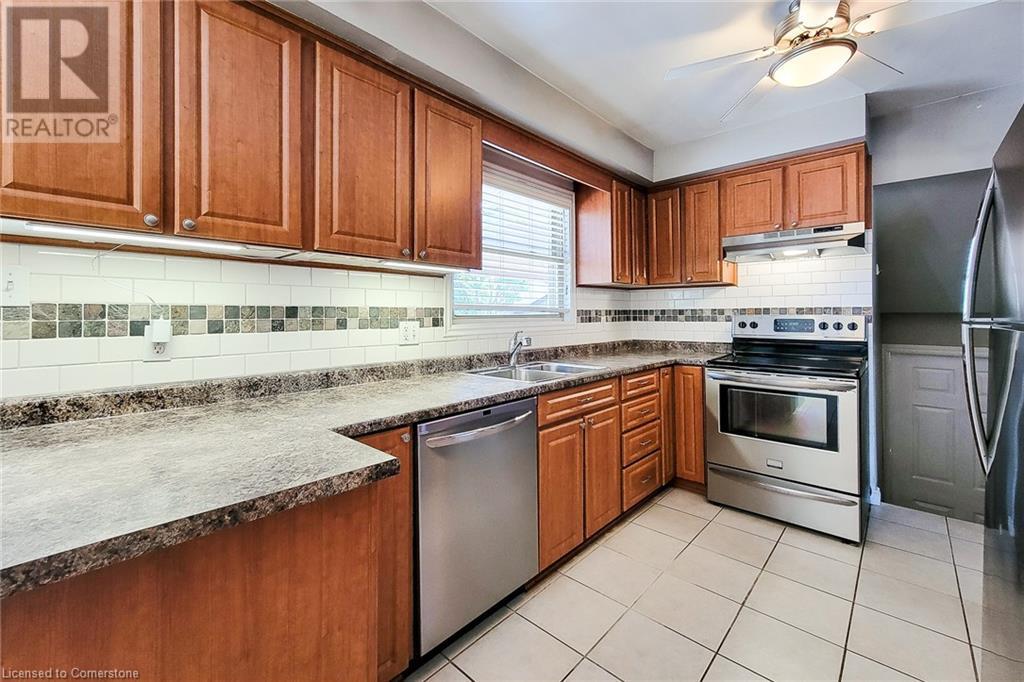 35 Cloke Court, Hamilton, Ontario  L8T 1N4 - Photo 17 - 40733834