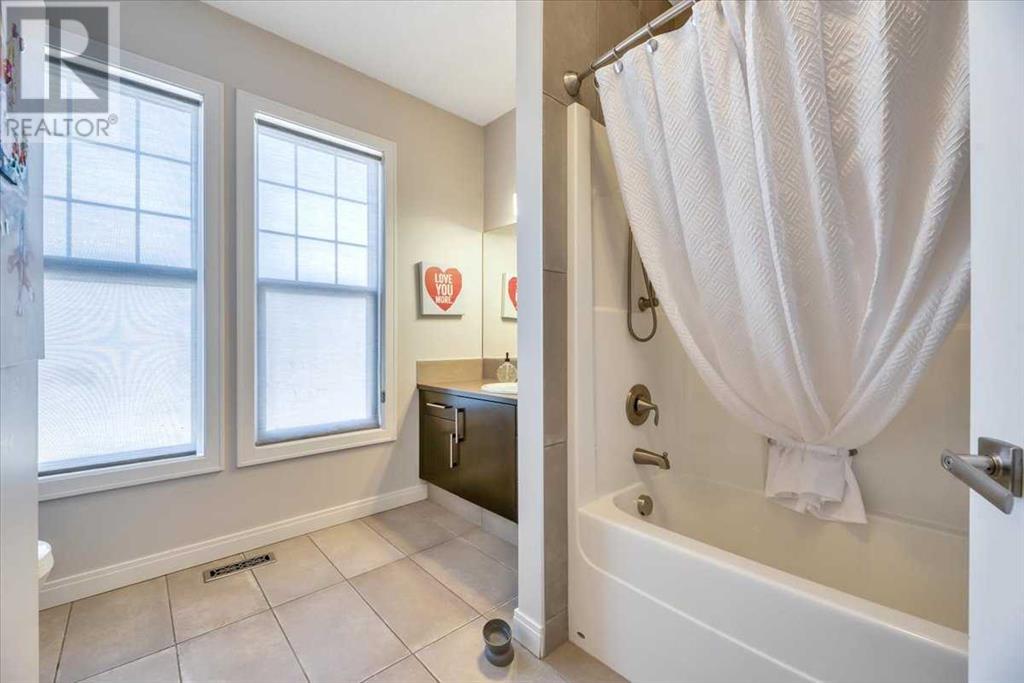 5 Riviera Crescent, Cochrane, Alberta  T4C 0T6 - Photo 26 - A2215421