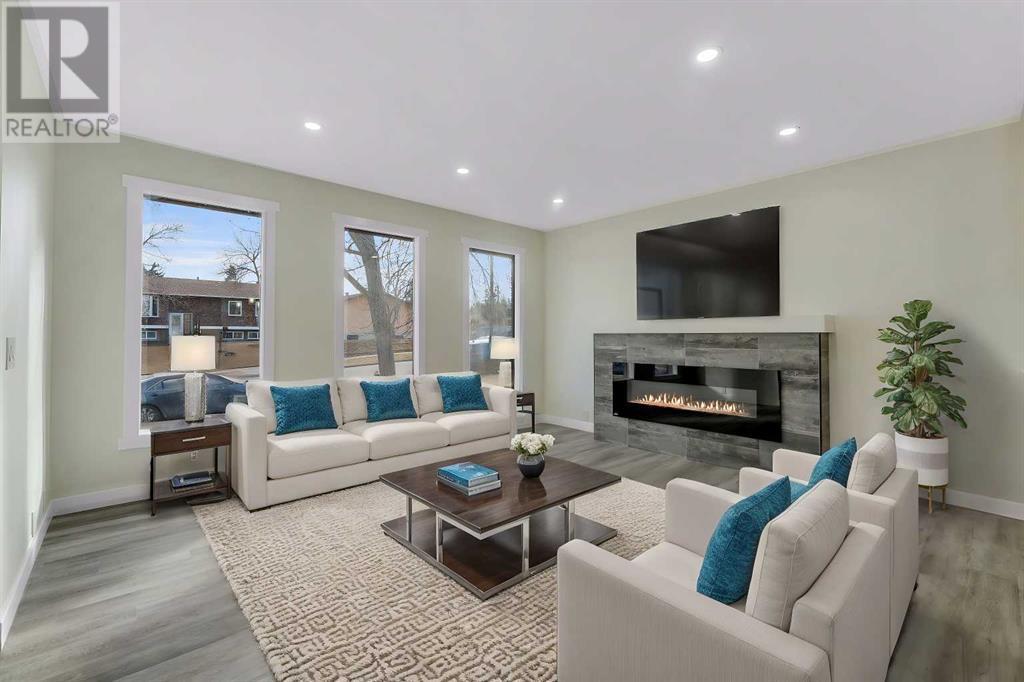 Property at 946 Berkley Drive NW image 1