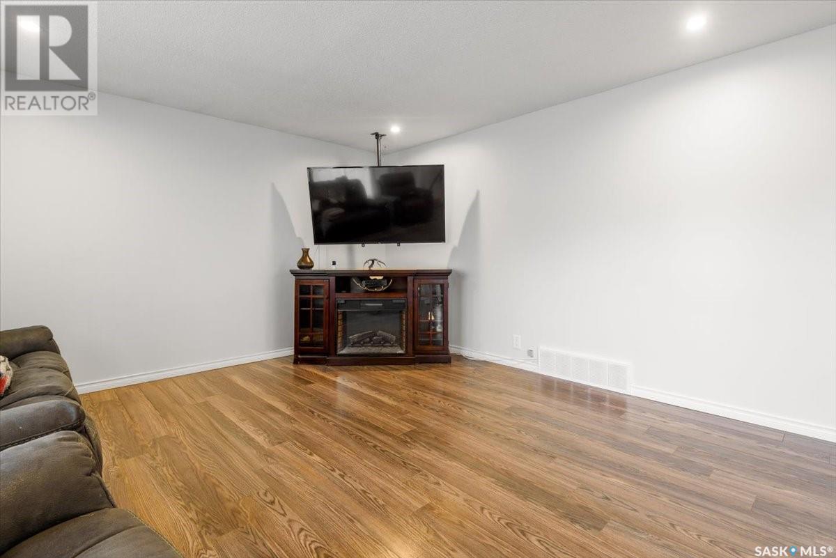 345 Forget Street, Regina, Saskatchewan  S4R 4X7 - Photo 4 - SK007549